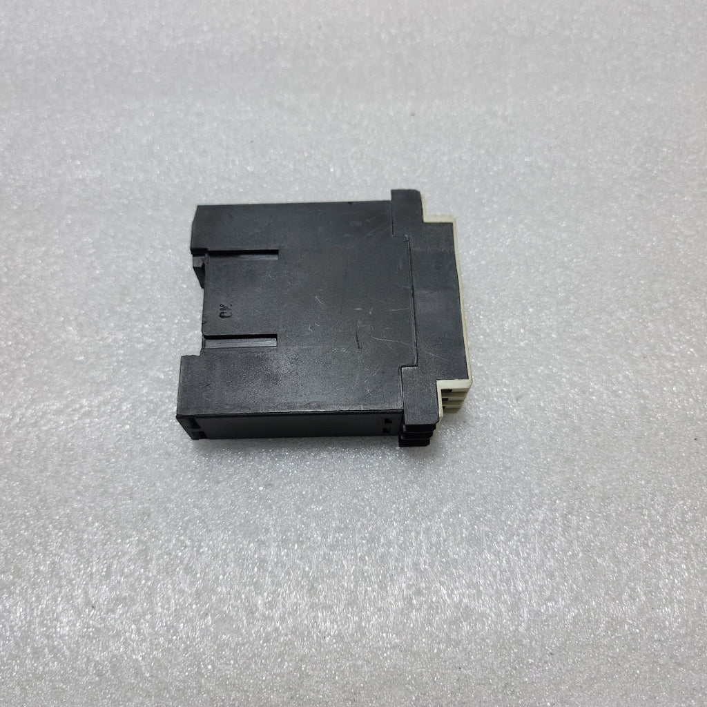 WEG RTW-RE01-U030SE40 TEMPERATURE RELAY 10046610