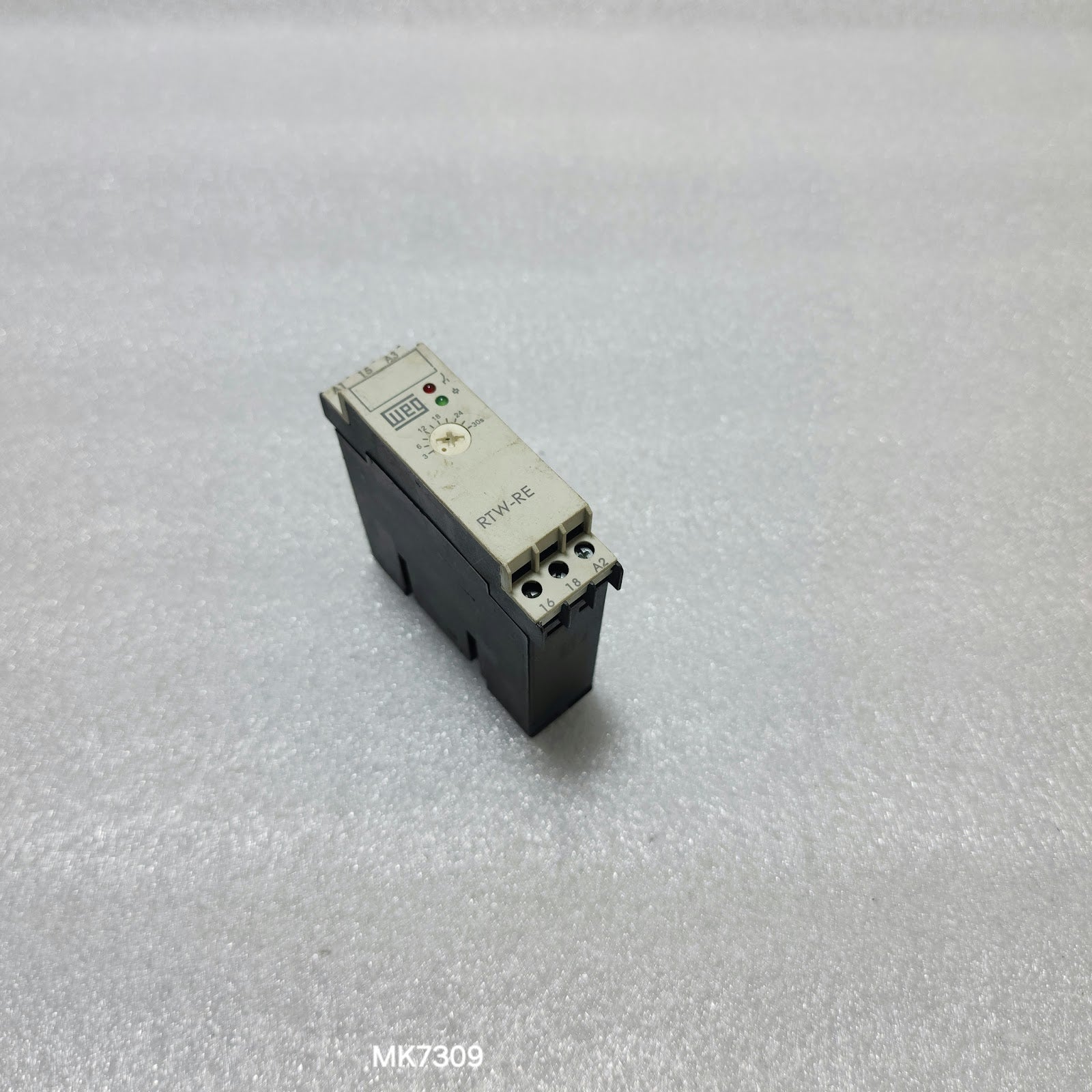 WEG RTW-RE01-U030SE40 TEMPERATURE RELAY 10046610