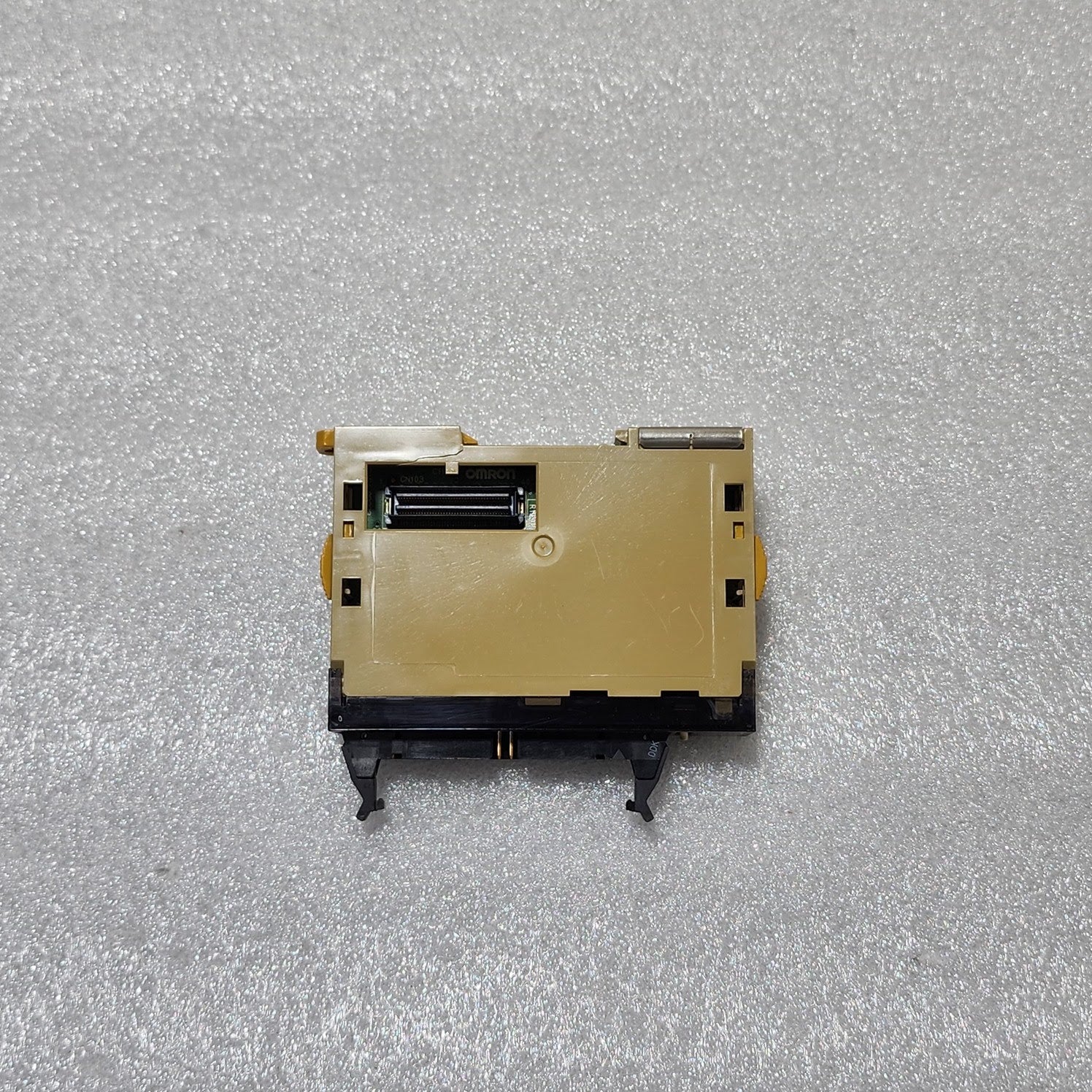 OMRON CJ1W-OD233 OUTPUT UNIT