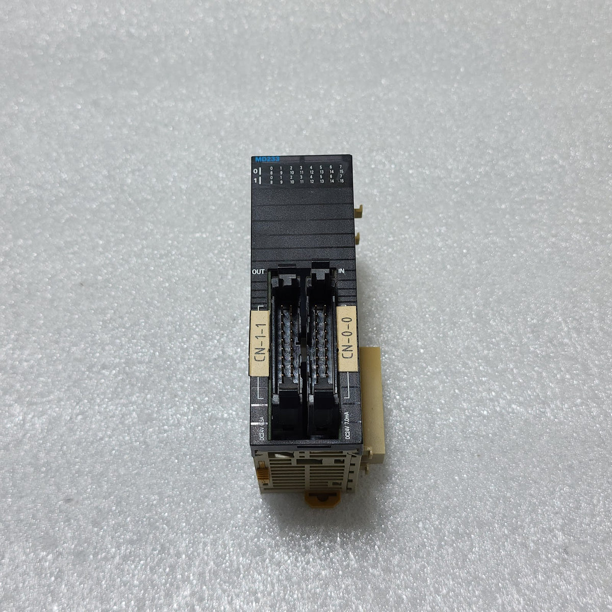 OMRON CJ1W-MD233 INPUT OUTPUT UNIT