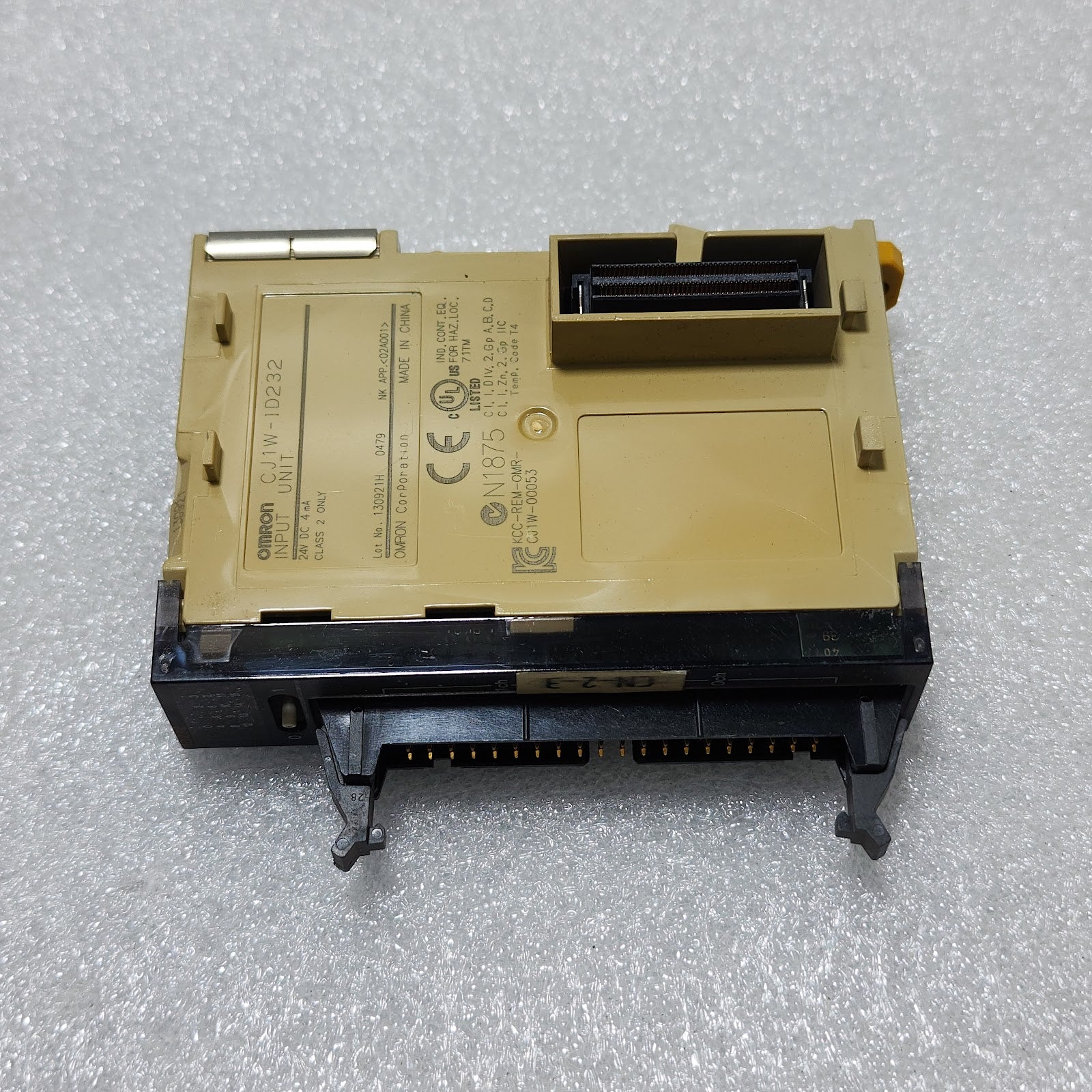 OMRON CJ1W-1D232 INPUT UNIT