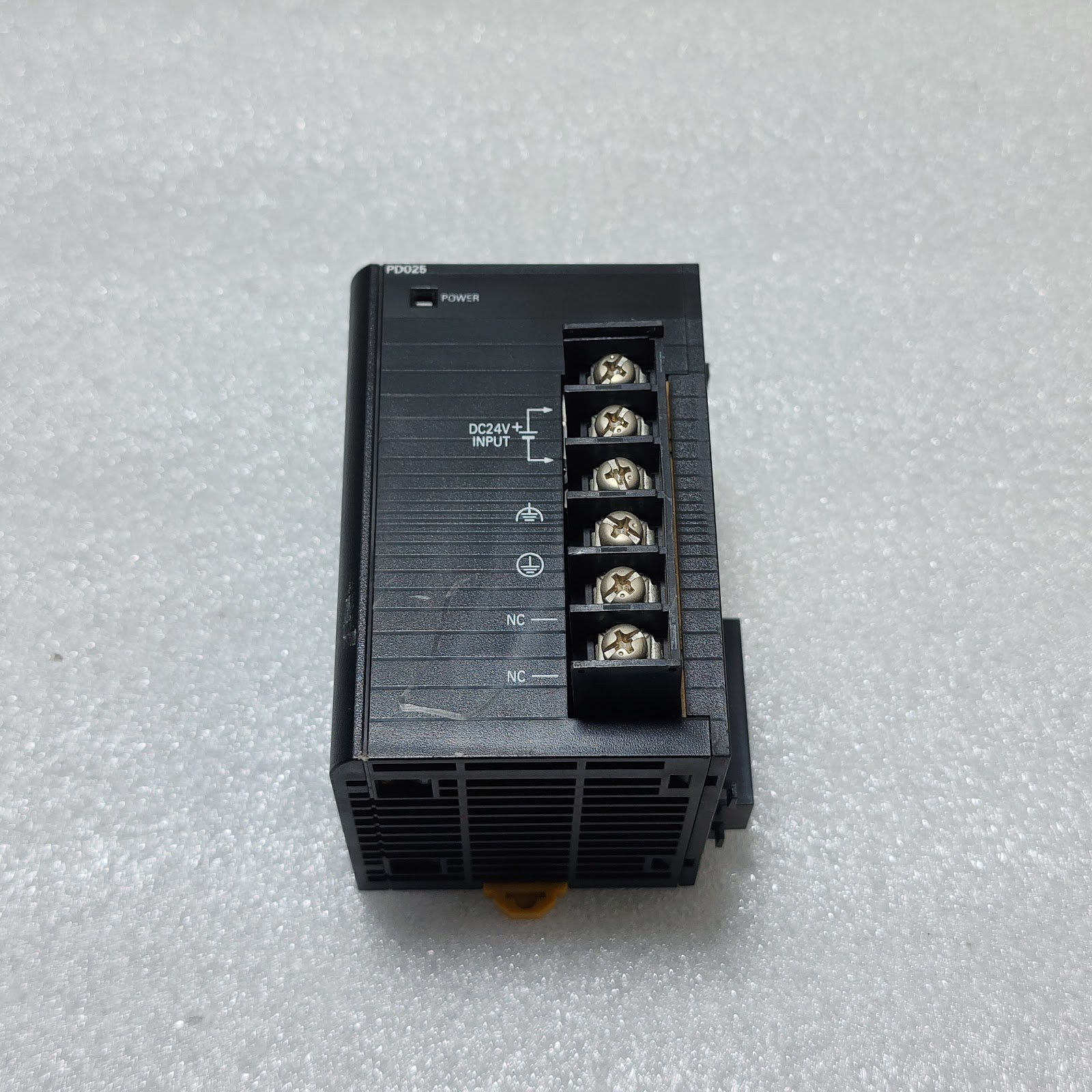 OMRON CJ1W-PD025 POWER SUPPLY UNIT