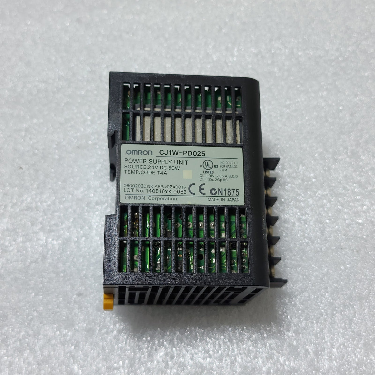 OMRON CJ1W-PD025 POWER SUPPLY UNIT