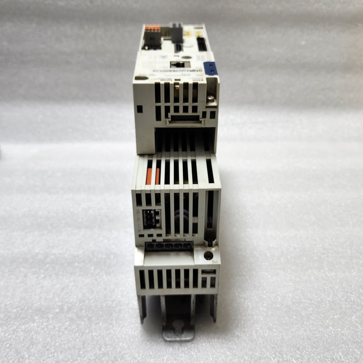 LENZE E84AVTCE2224SX0 2.2kW 3PH AC DRIVE 8400 TOPLINE C 15485811