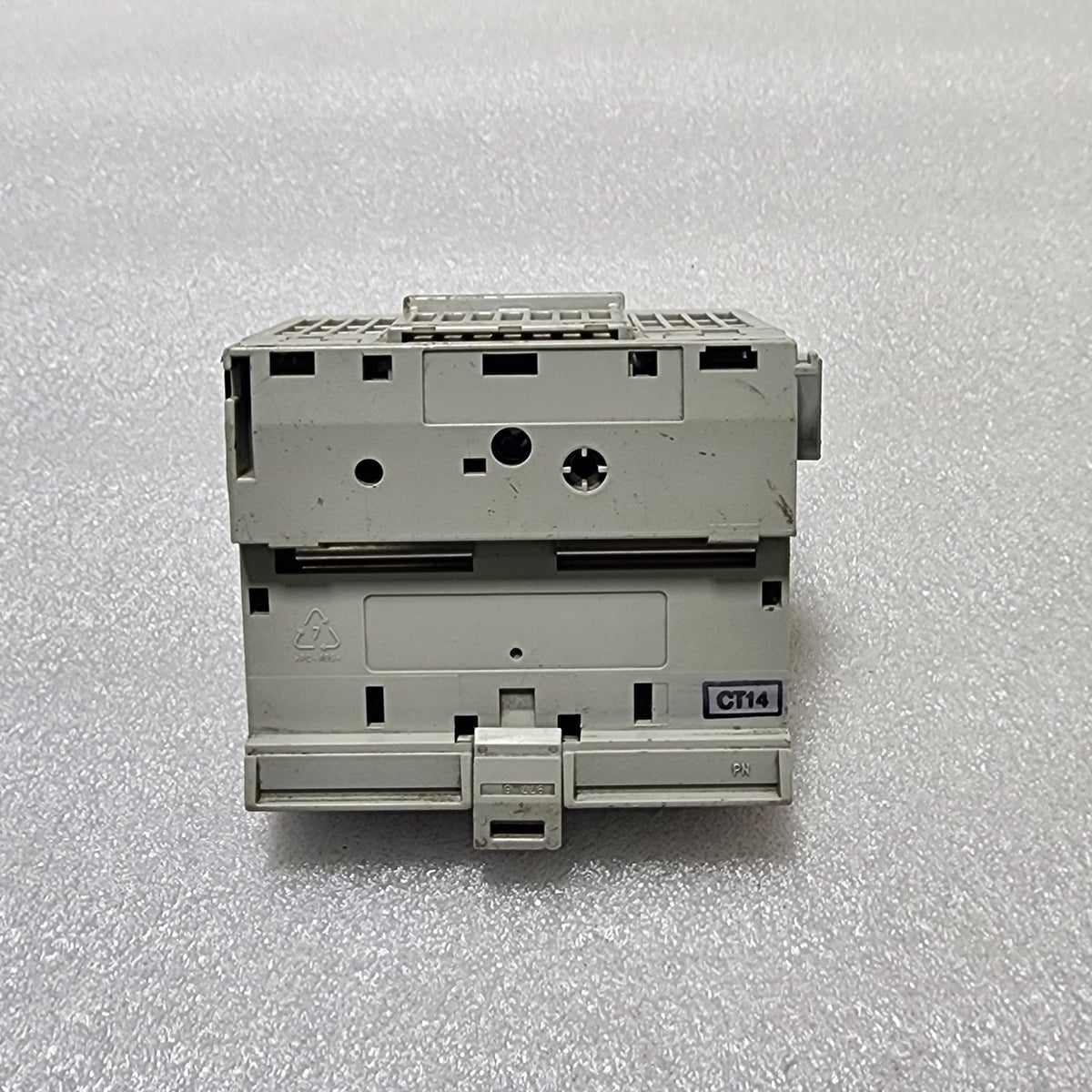 ALLEN BRADLEY CAT 1794-OB16 SER A 96221875 1794-TB3S