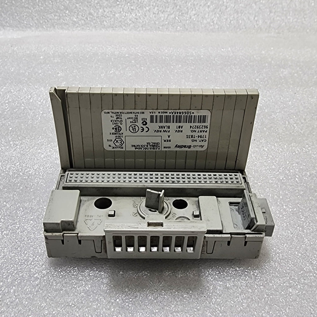 ALLEN BRADLEY CAT 1794-IE8 SER B 96235877 1794-TB3S