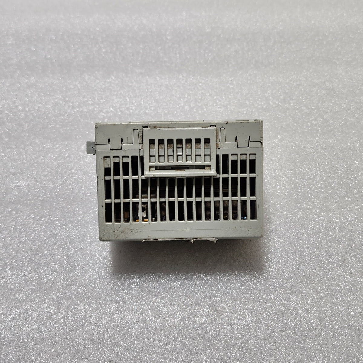 ALLEN BRADLEY CAT 1794-IE8 SER B 96235877 1794-TB3S