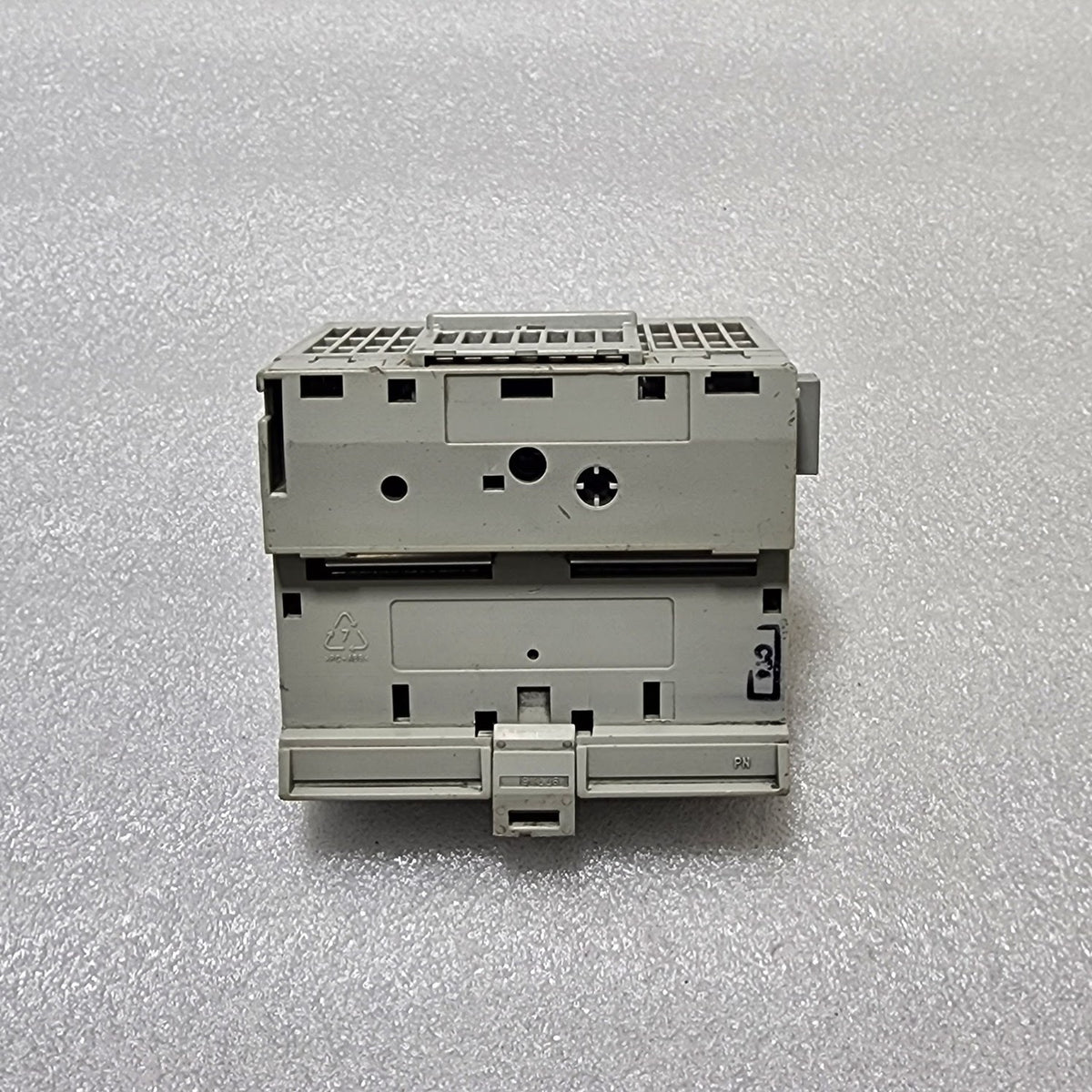 ALLEN BRADLEY CAT 1794-IE8 SER B 96235877 1794-TB3S