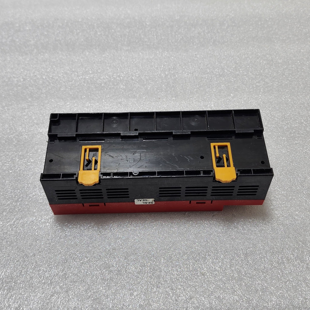 ALLEN BRADLEY CAT 1791DS-IB8XOB8 GUARD I/O DEVICENET SAFETY MODULE