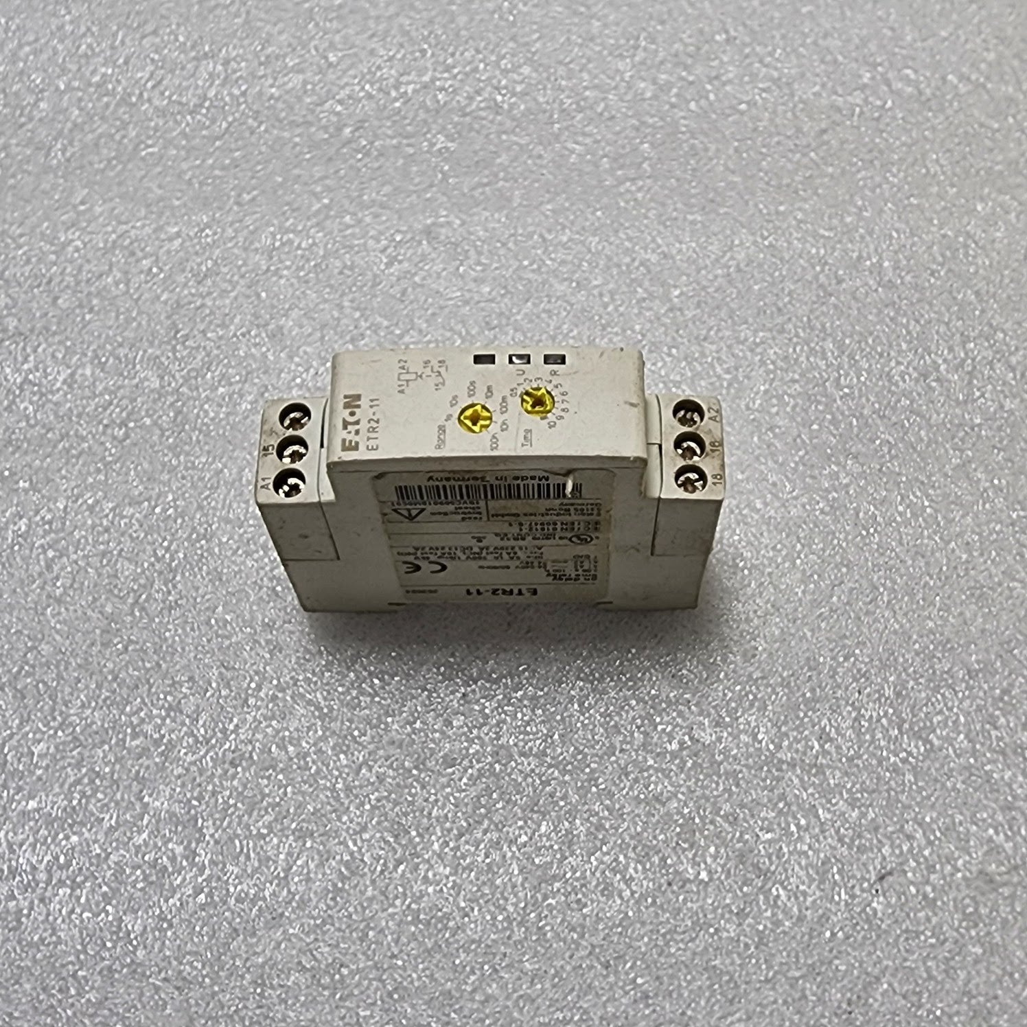 EATON ETR2-11 ON DELAY TIME RELAY 262684 24-240VAC/24-48VDC