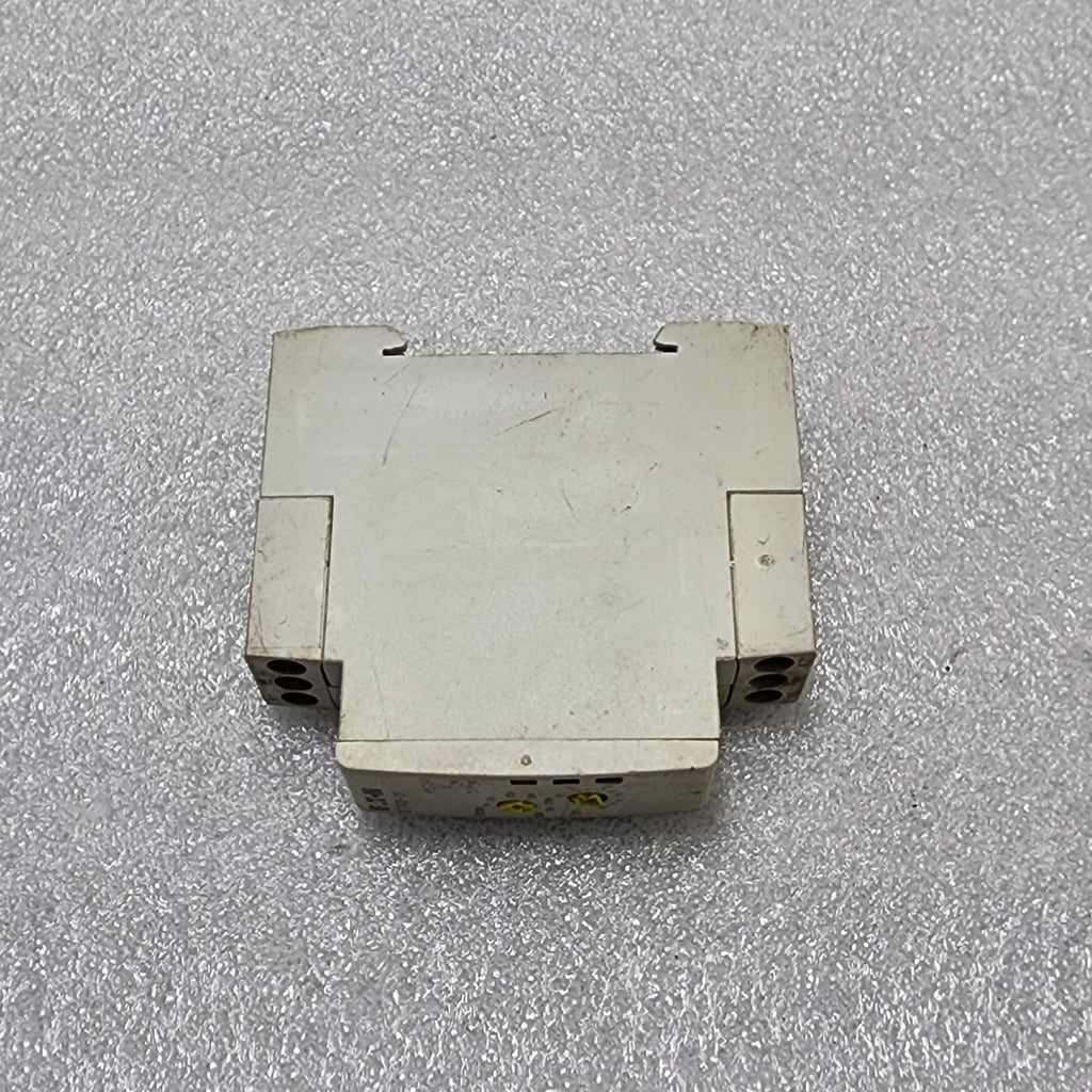 EATON ETR2-11 ON DELAY TIME RELAY 262684 24-240VAC/24-48VDC