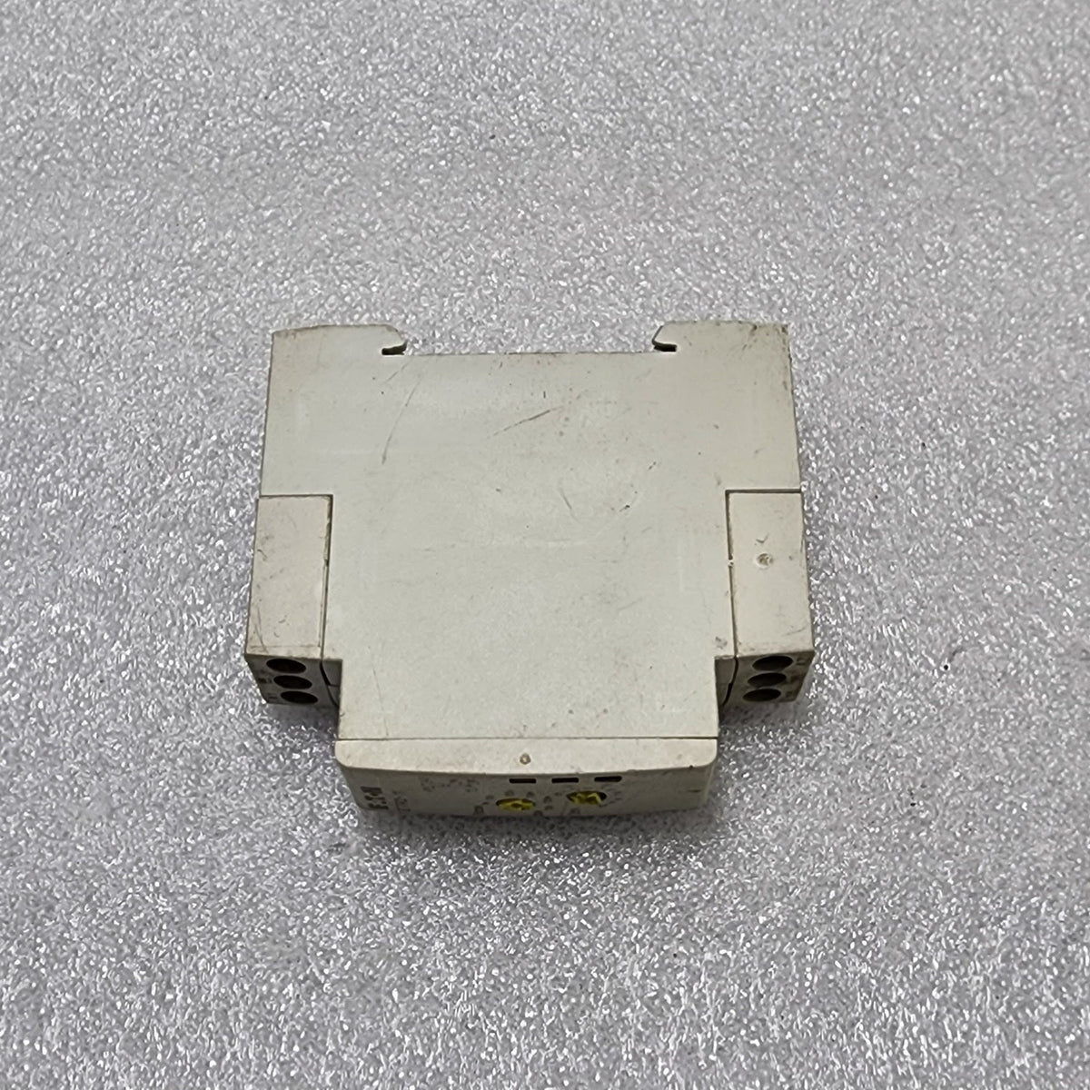 EATON ETR2-11 ON DELAY TIME RELAY 262684 24-240VAC/24-48VDC