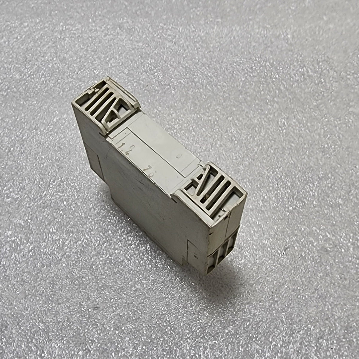 EATON ETR2-11 ON DELAY TIME RELAY 262684 24-240VAC/24-48VDC