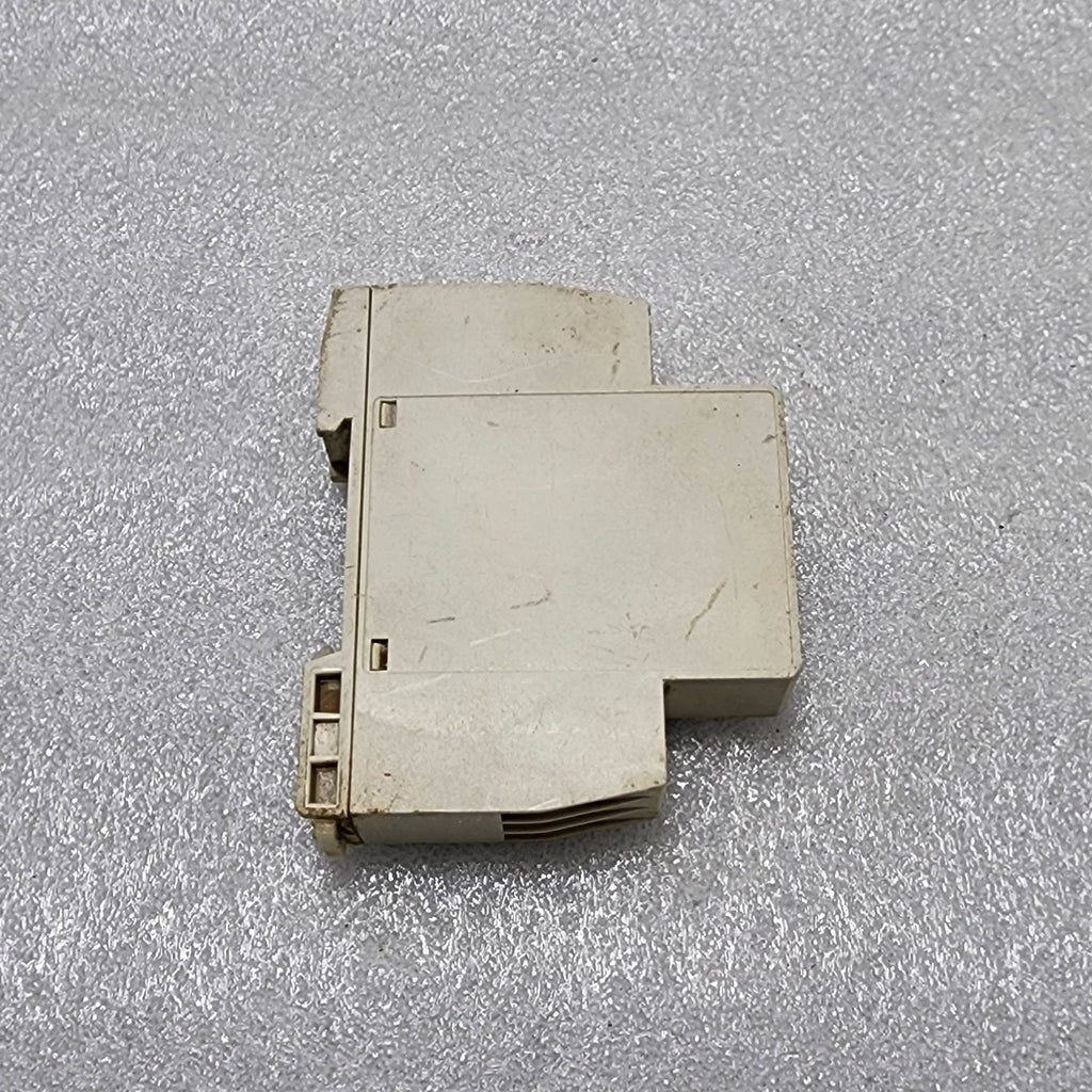 CARLO GAVAZZI DCB51CM24 ASYMMETRICAL RECYCLER TIMER  24-240VAC/24VDC