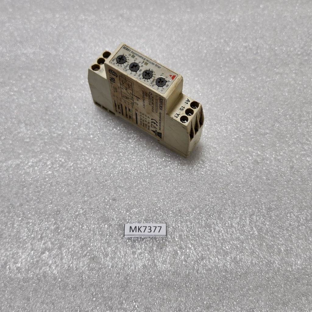 CARLO GAVAZZI DCB51CM24 ASYMMETRICAL RECYCLER TIMER  24-240VAC/24VDC