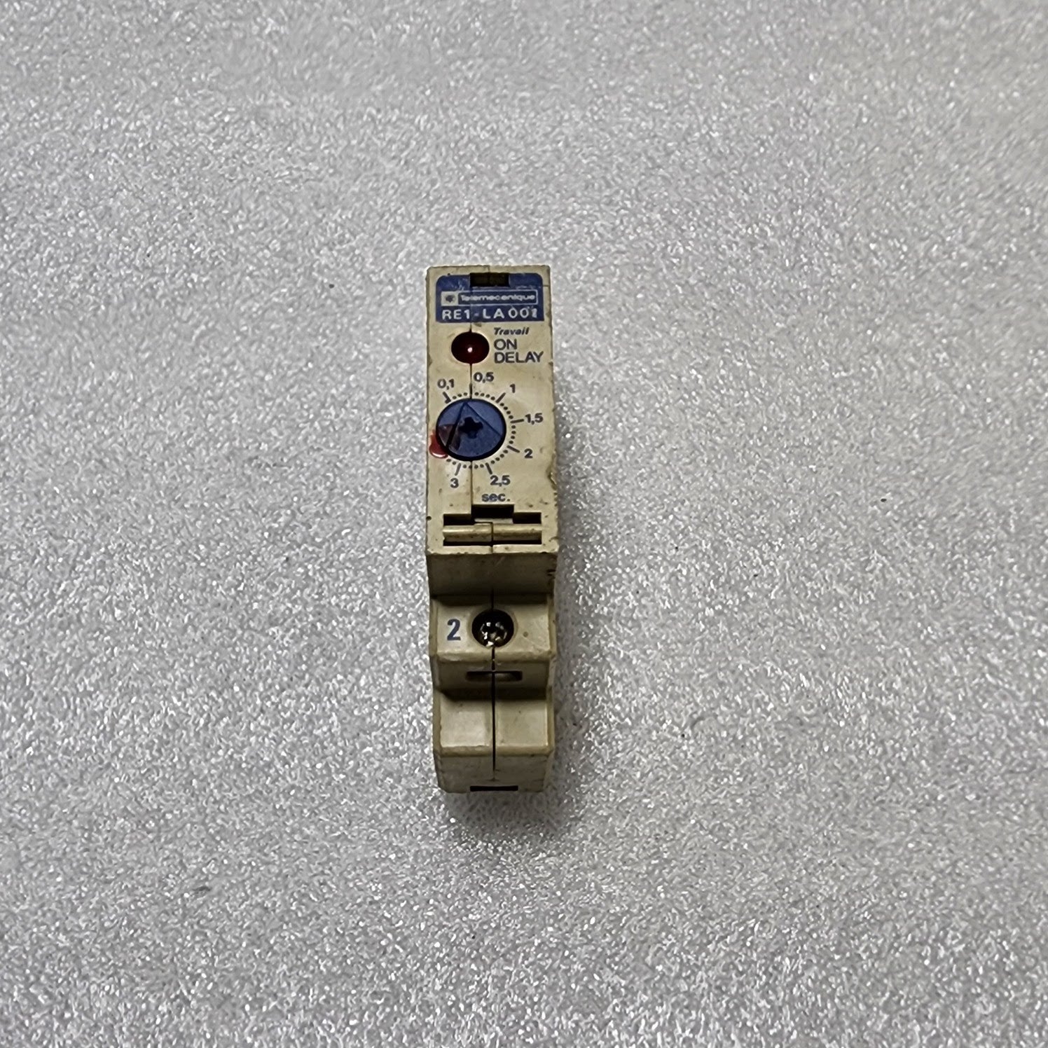 TELEMECANIQUE RE1-LA00A ON DELAY TIMER