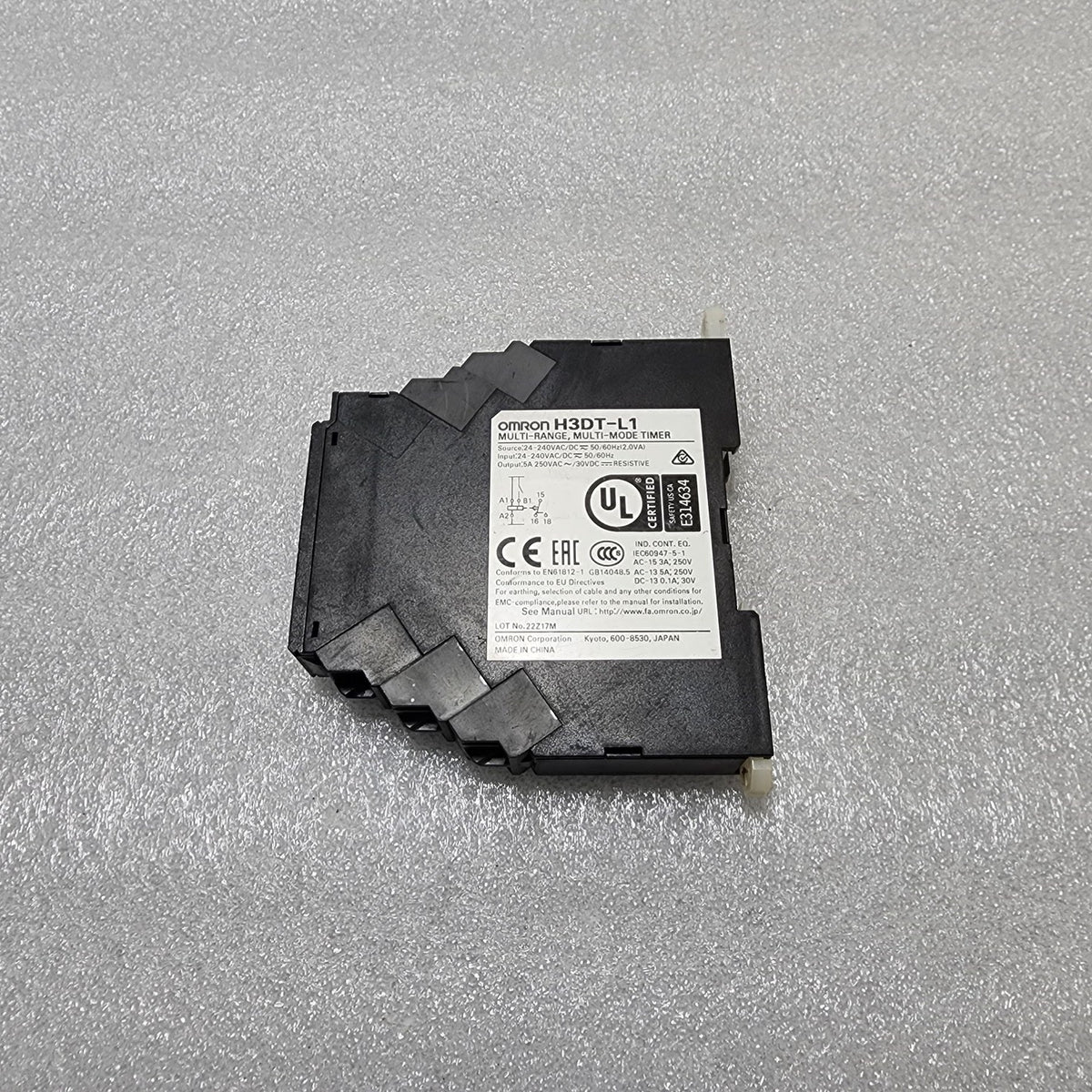 OMRON H3DT-L1 MULTI-RANGE MULTI-MODE TIMER 24-240VAC/DC