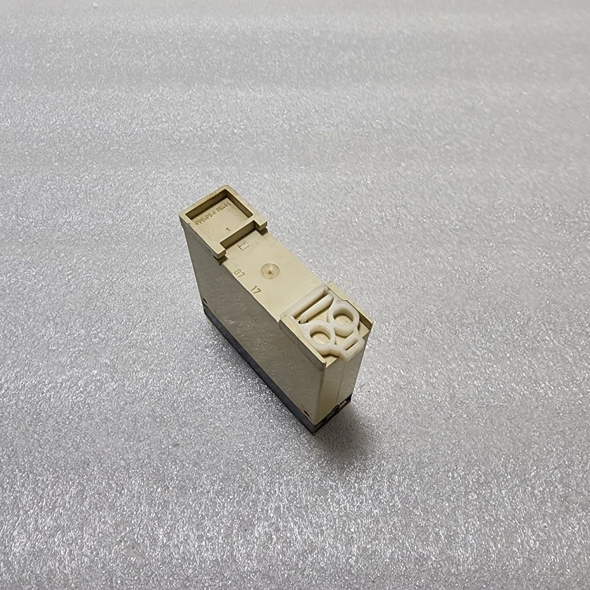 ABB CT-ERE ONE-DELAY TIME RELAY 1SVR550107R2100 220-240VAC/24VAC-DC