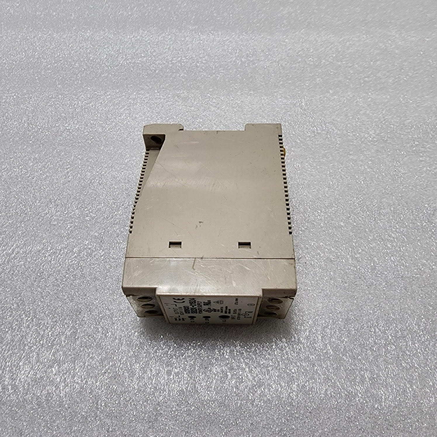 OMRON S82K-01524 POWER SUPPLY 24VDC 0.6A
