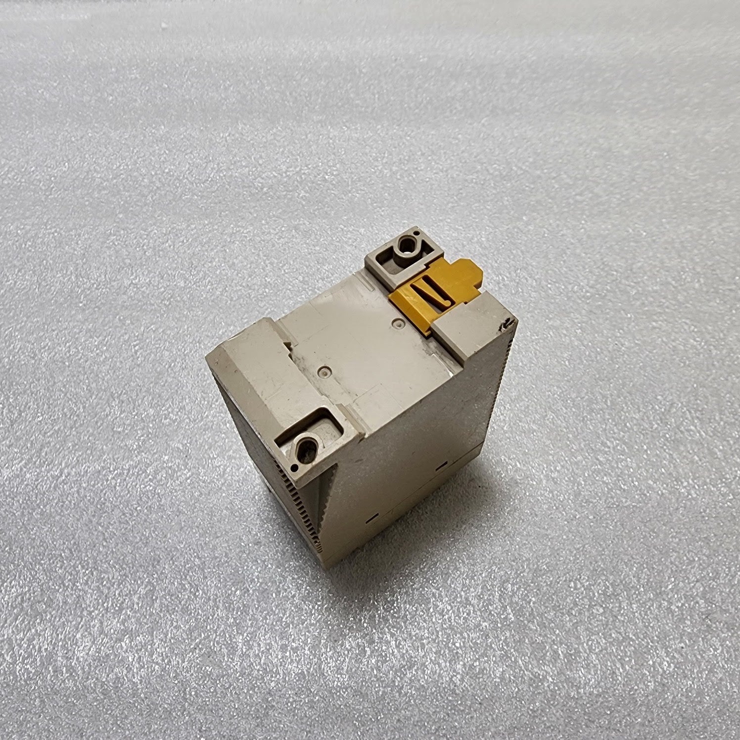 OMRON S82K-01524 POWER SUPPLY 24VDC 0.6A