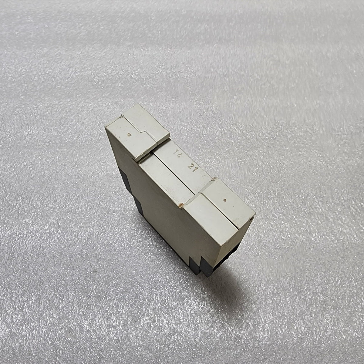 ABB CT-ERS.22S ON-DELAY TIME RELAY 1SVR730100R3300 24-240VAC/24-48VDC
