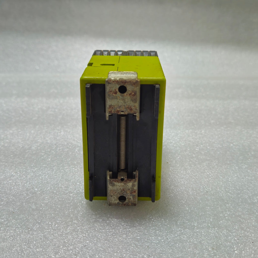TELE E4X11 TIME RELAY TR3 240V