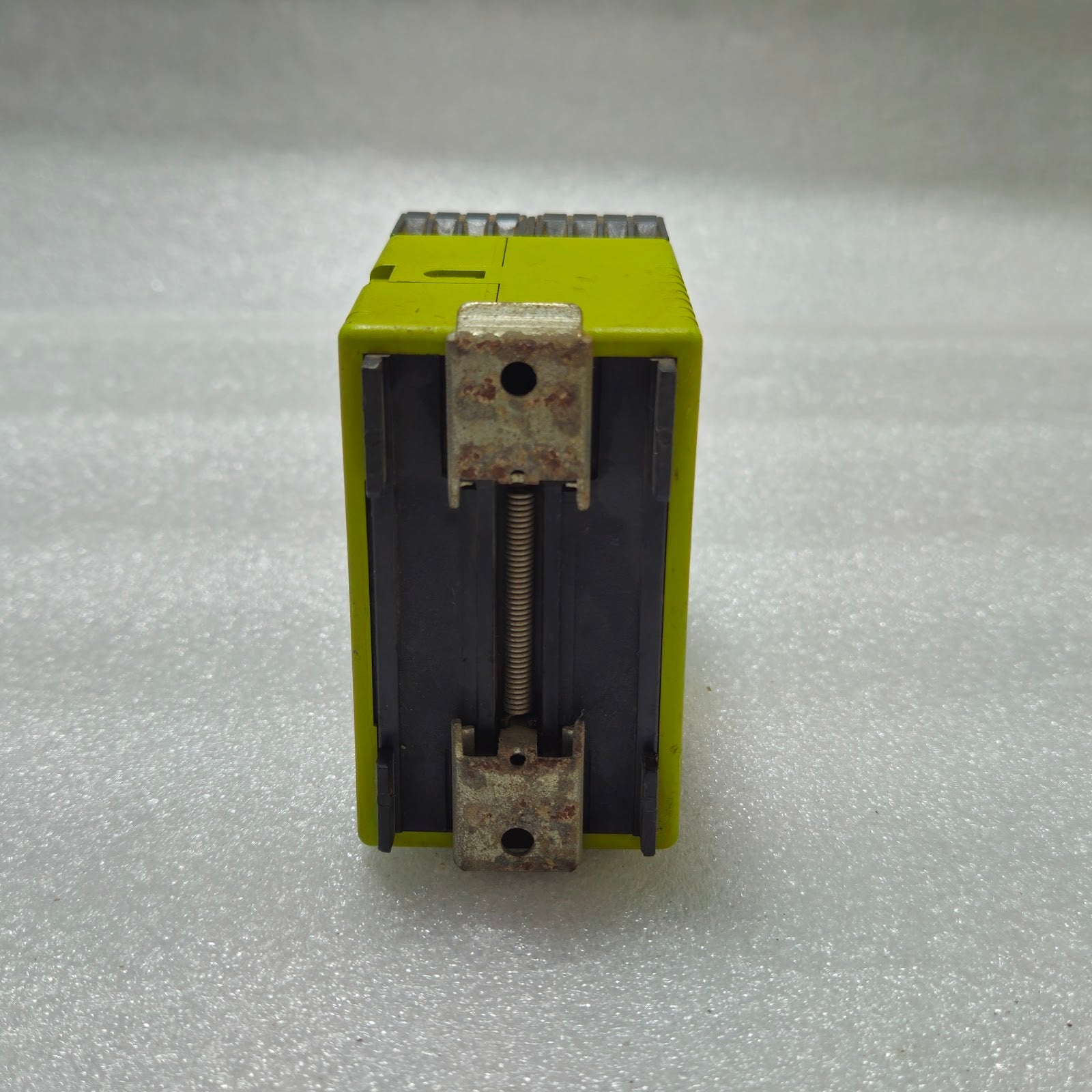 TELE E4X11 TIME RELAY TR3 240V