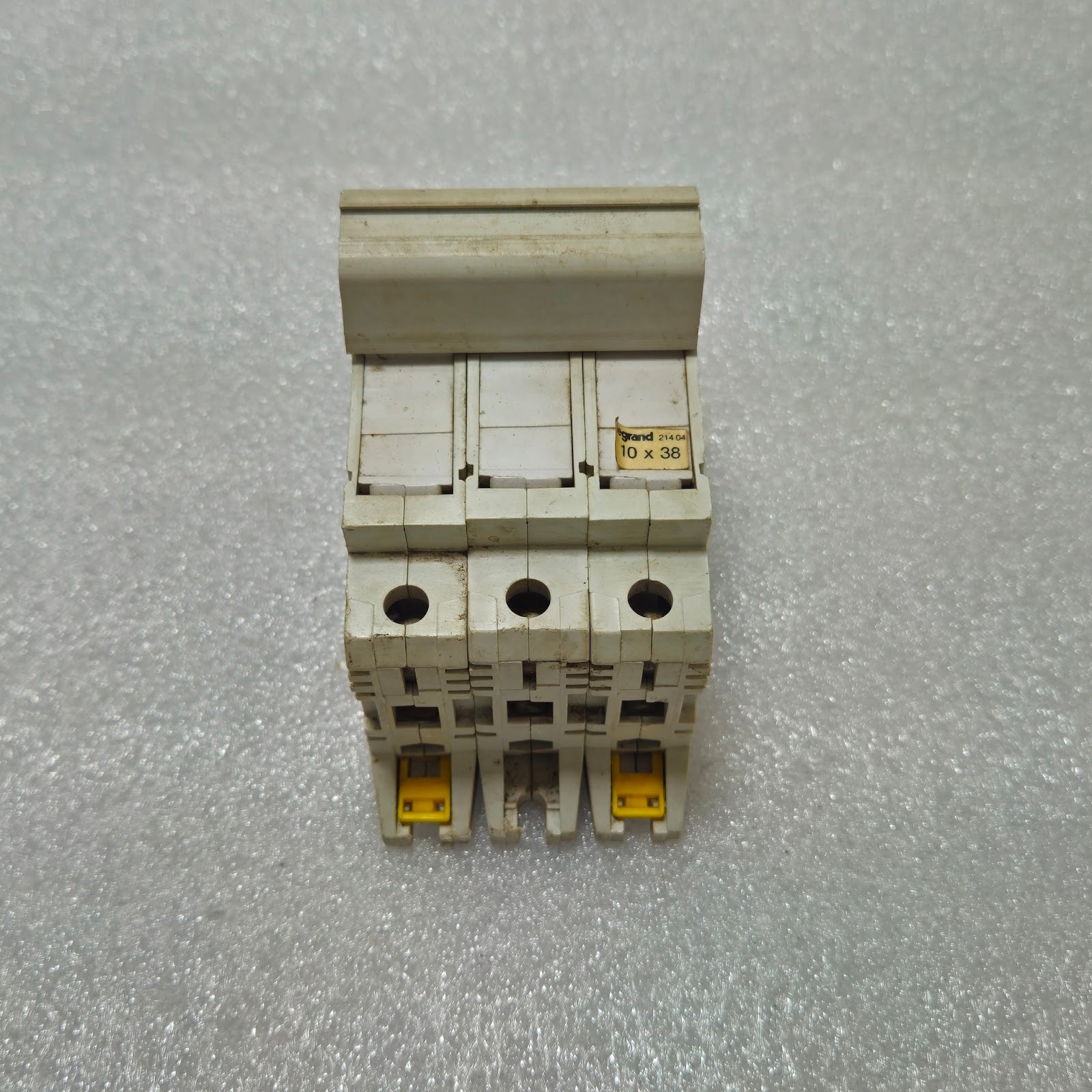 LEGRAND 21404 3-POLE CIRCUIT BREAKER 25A