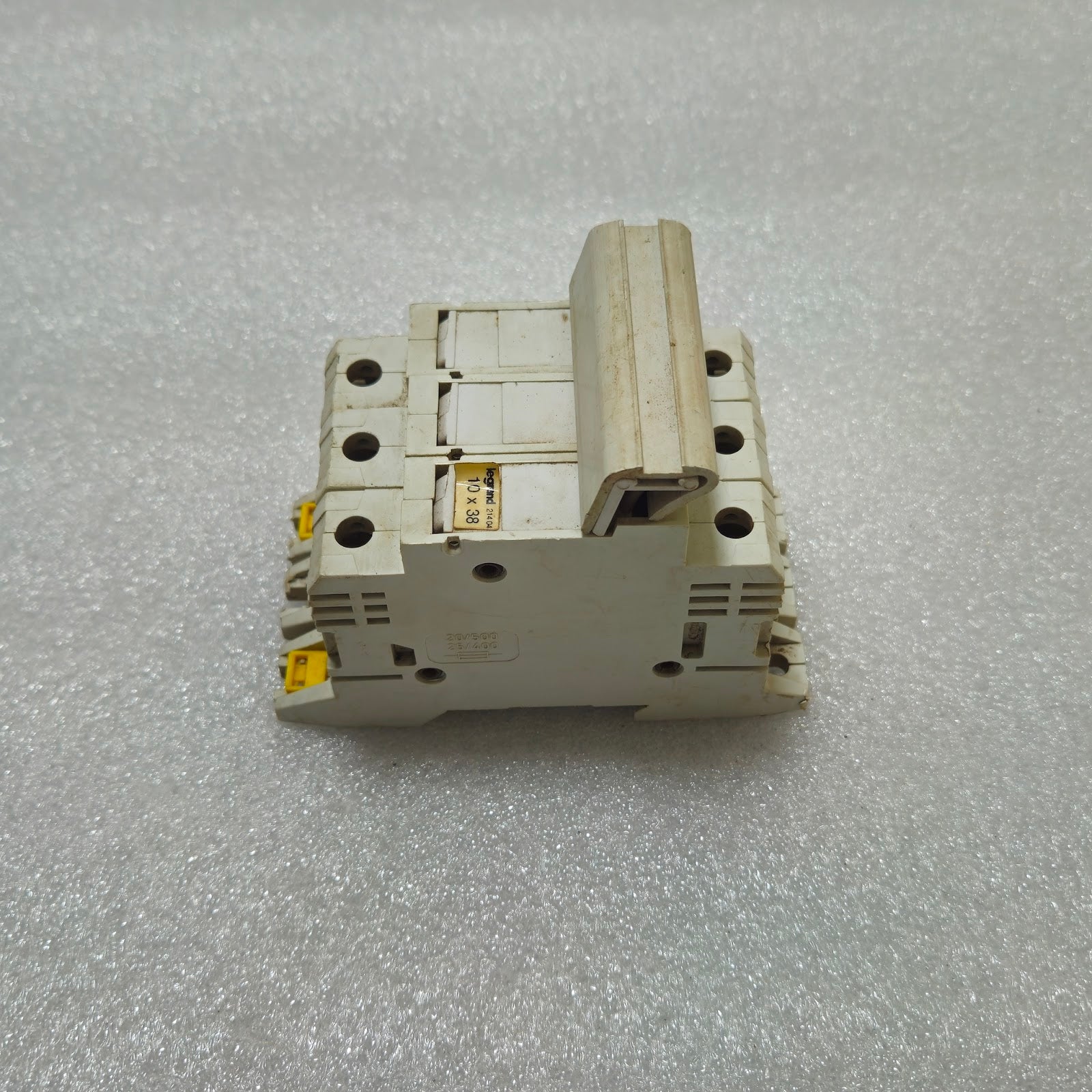 LEGRAND 21404 3-POLE CIRCUIT BREAKER 25A