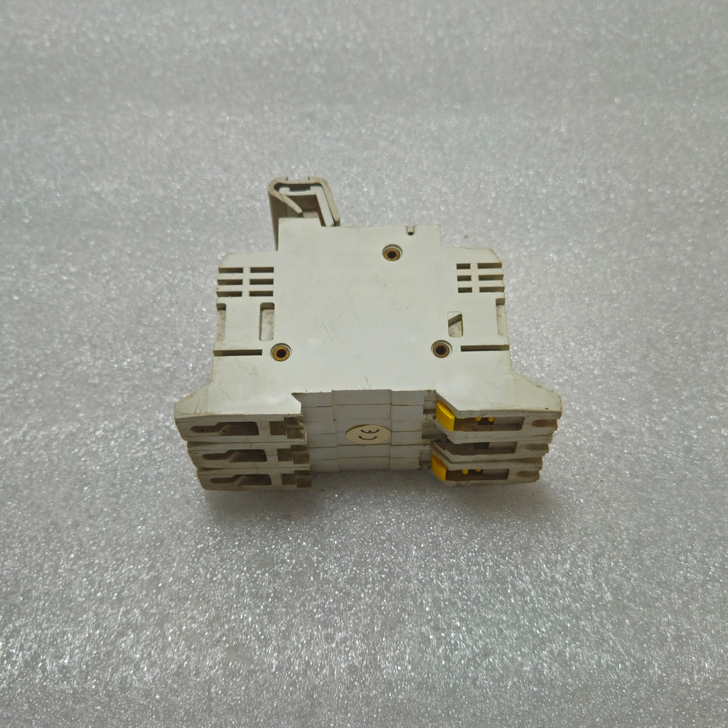 LEGRAND 21404 3-POLE CIRCUIT BREAKER 25A