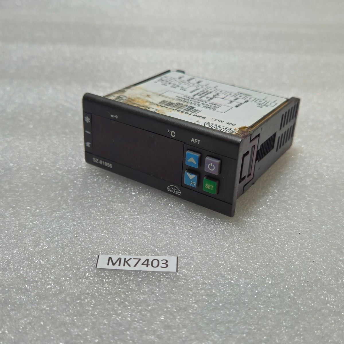 SUB-ZERO SZ-81055 TEMPERATURE CONTROLLER 9V AC/DC