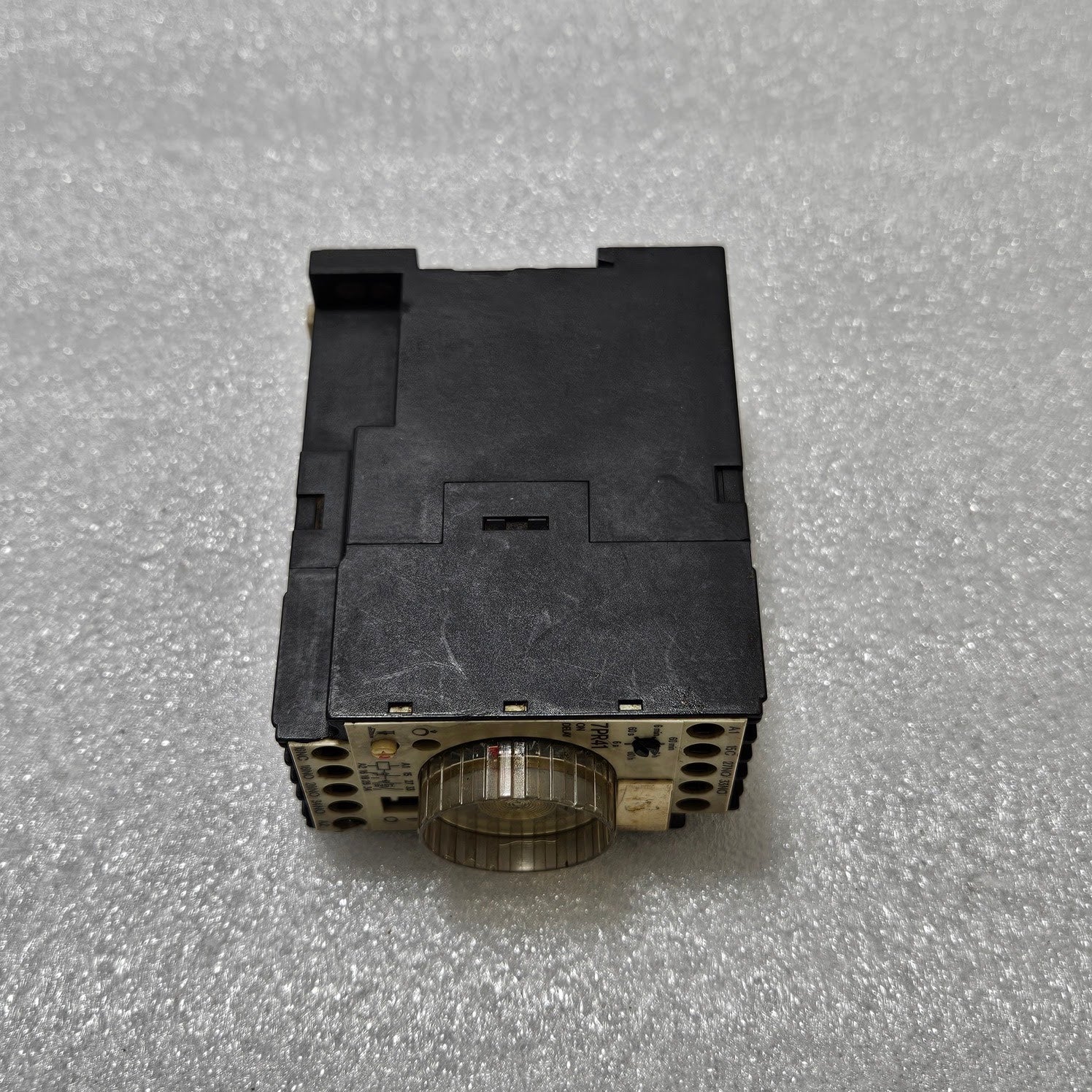 SIEMENS 7PR4140-6PM01  ON DELAY TIME RELAY