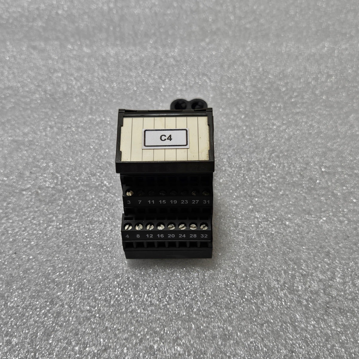 FISHER ROSEMOUNT KJ4001X1-CJ1 32-CHANNEL TERMINAL BLOCK 12P1902X032 REV C