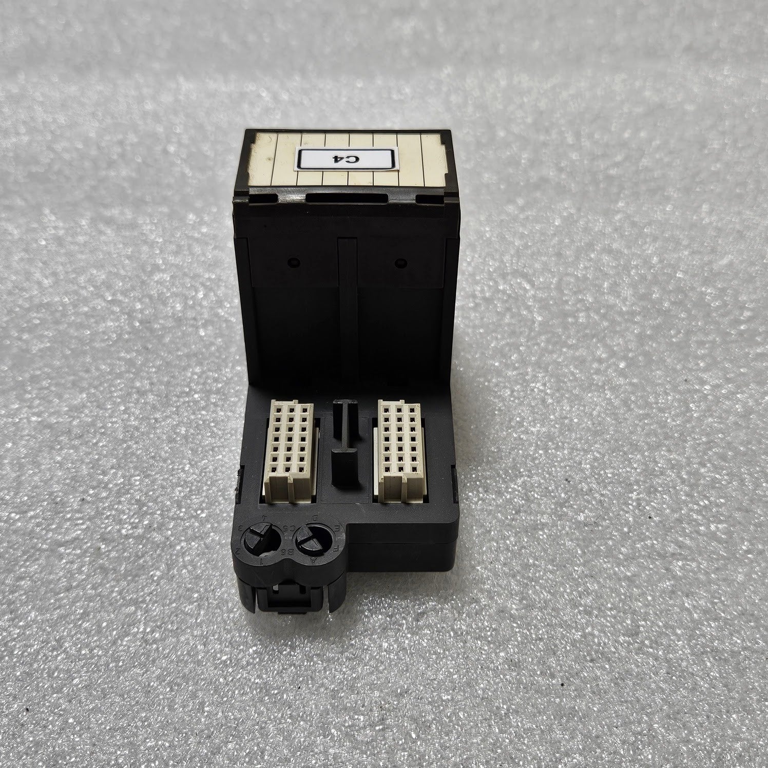 FISHER ROSEMOUNT KJ4001X1-CJ1 32-CHANNEL TERMINAL BLOCK 12P1902X032 REV C