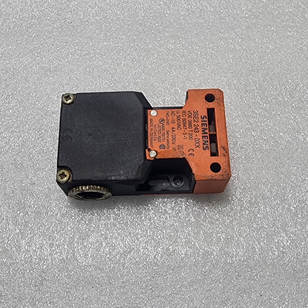 SIEMENS 3SE2 243-0XX SAFETY POSITION SWITCH