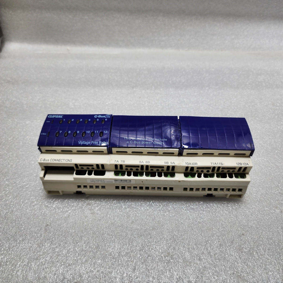 CLIPSAL L5512RVF 12-CHANNEL VOLTAGE FREE RELAY