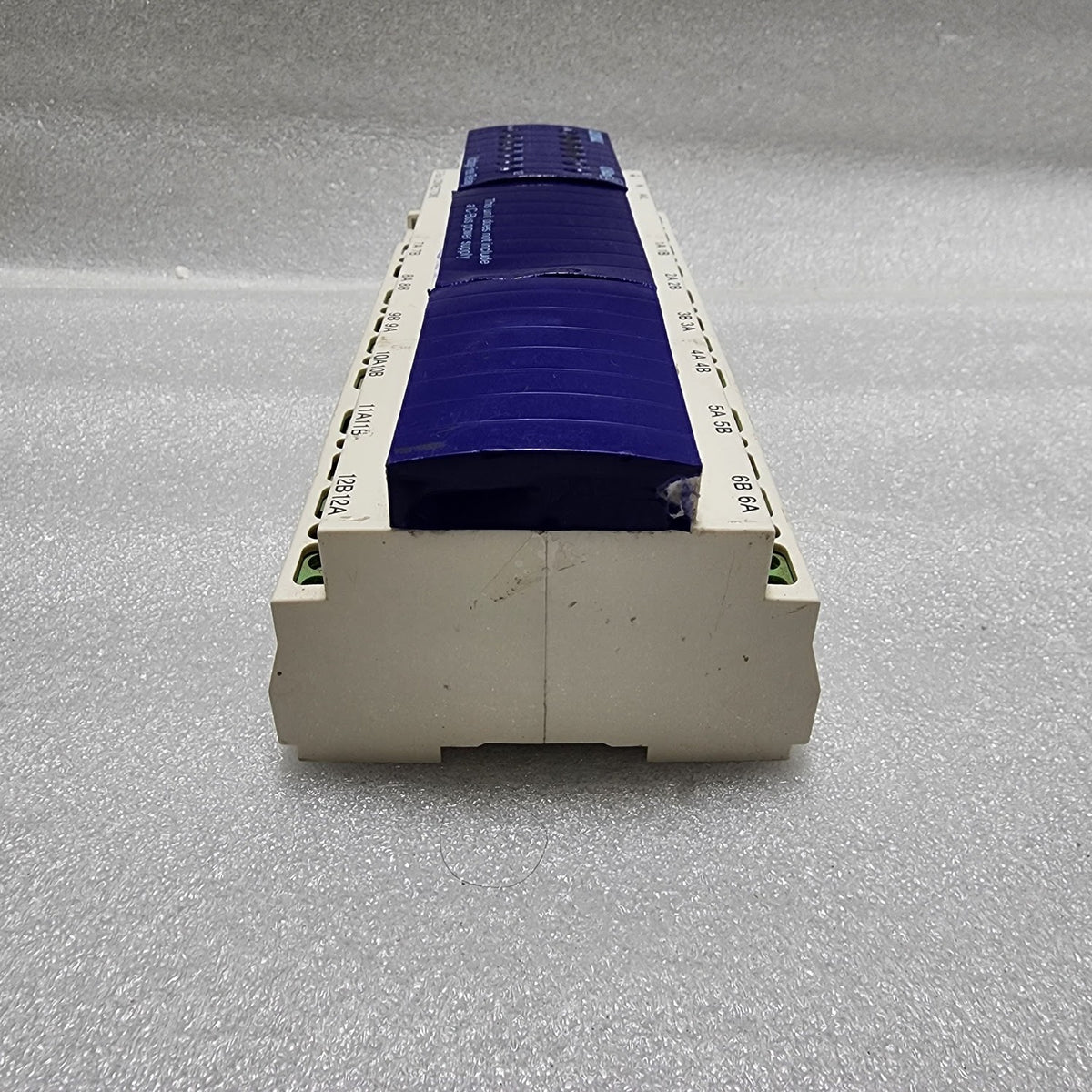 CLIPSAL L5512RVF 12-CHANNEL VOLTAGE FREE RELAY