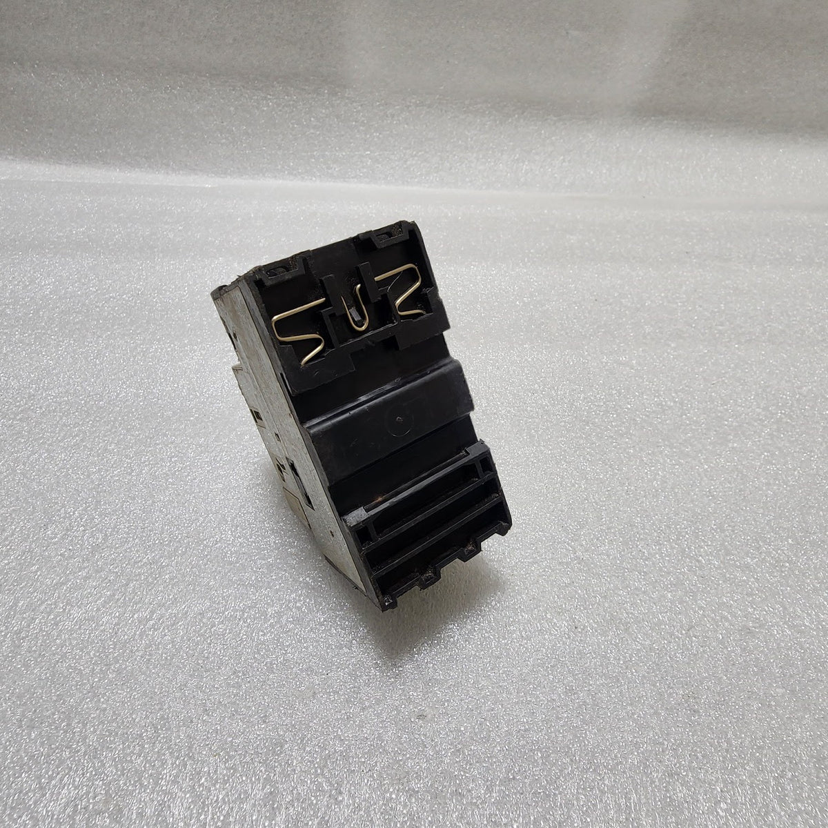 ALLEN BRADLEY CAT 140M-C2E-B63 SER A MOTOR CIRCUIT BREAKER