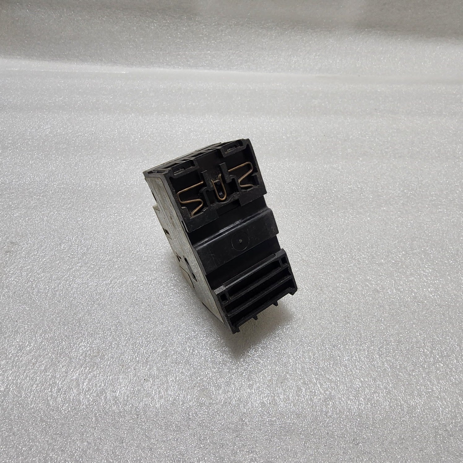 ALLEN BRADLEY CAT 140M-C2E-B16 SER B MOTOR CIRCUIT BREAKER