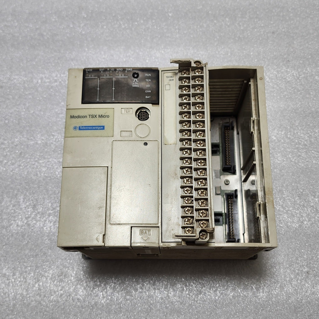 TSX 3705 AC PLC TSX3705001 I/O  TSXDMZ28DR