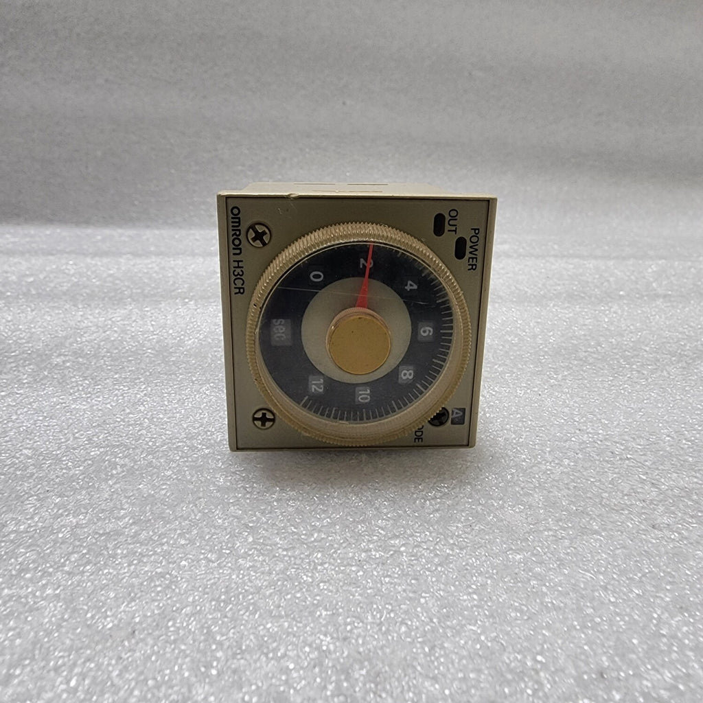 OMRON H3CR-A8  MULTIFUNCTION TIMER 100-240VAC LOT OF 8 UNIT