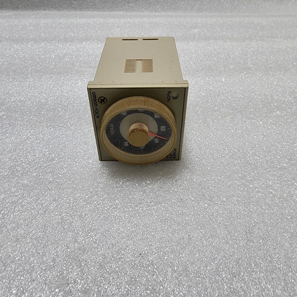 OMRON H3CR-H8L MULTIFUNCTION-TIMER 24VAC/DC LOT OF 3 UNIT