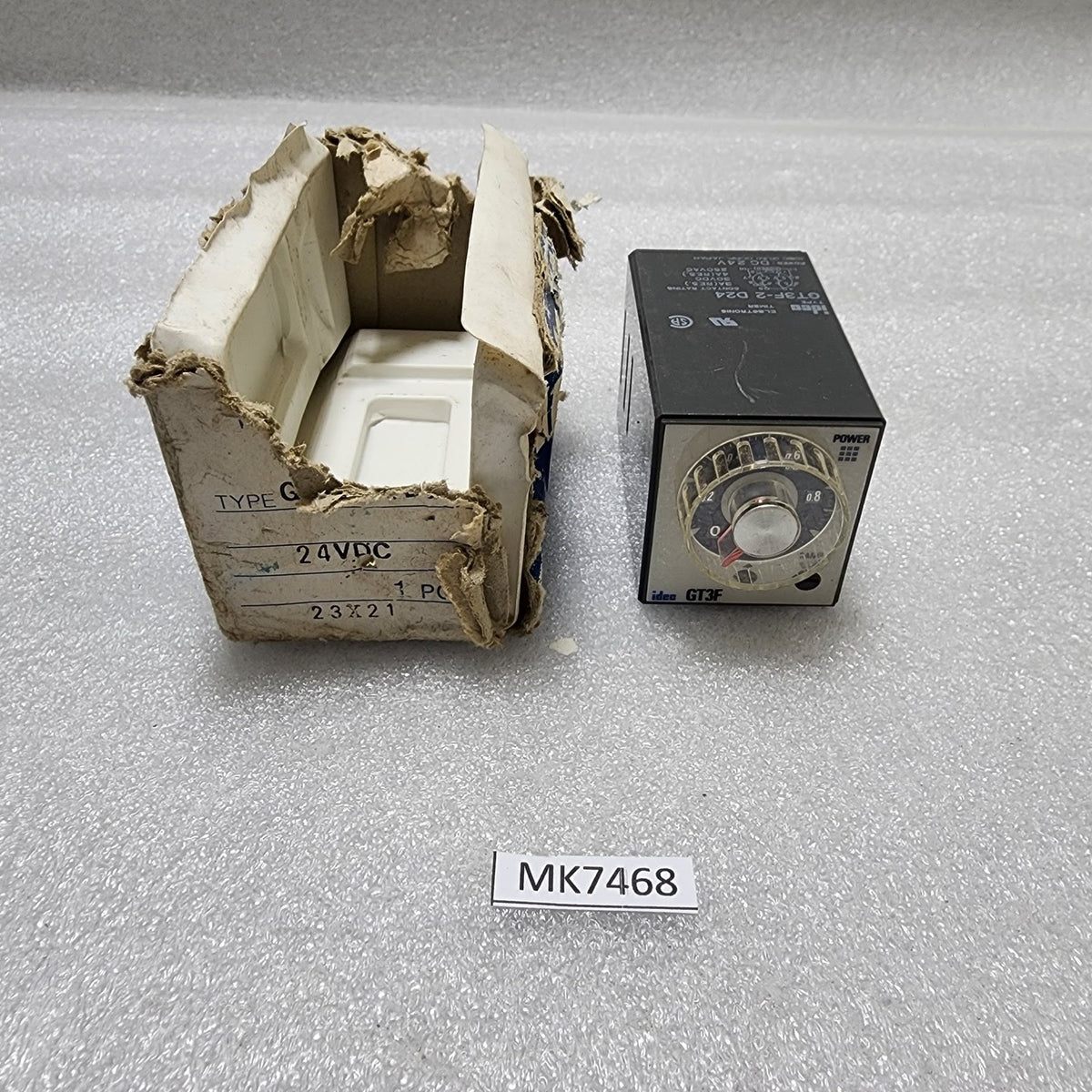 IDEC GT3F-2 D24 ELECTRONIC TIMER 24VDC