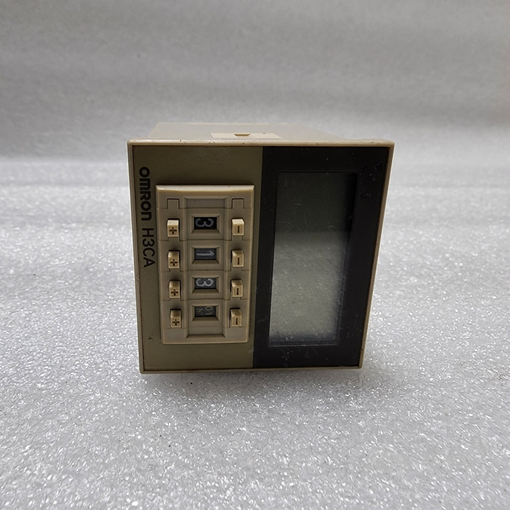 OMRON H3CA-8 MULTIFUNCTION TIMER 100-120VAC