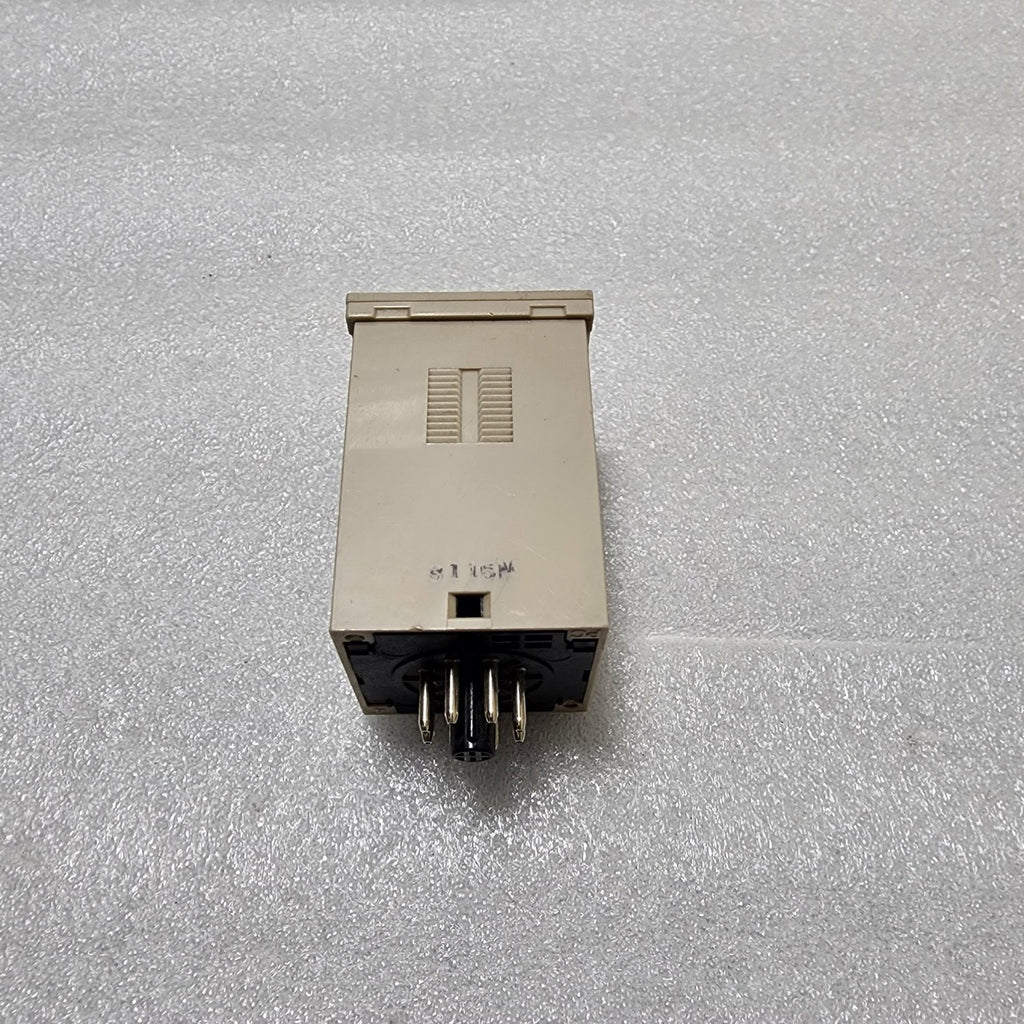 OMRON H3CA-8 MULTIFUNCTION TIMER 100-120VAC