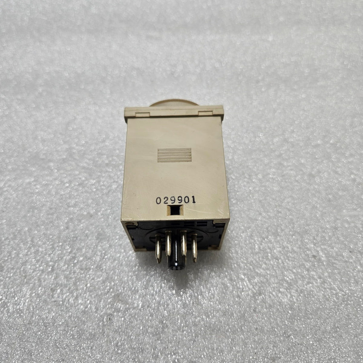 OMRON H3CR-A8-600 MULTIFUNCTION TIMER 24-48VAC/12-48VDC