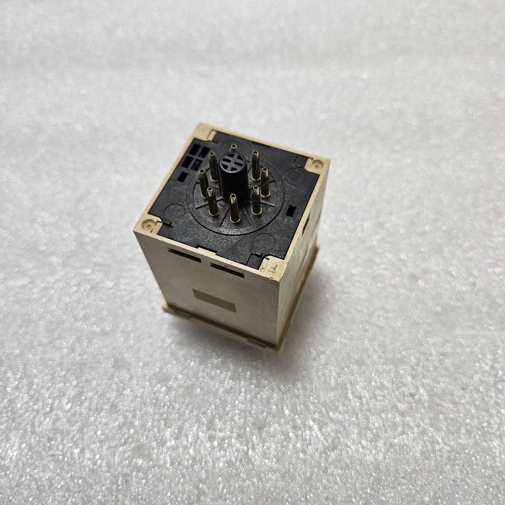 OMRON H3CR-A8-600 MULTIFUNCTION TIMER 24-48VAC/12-48VDC