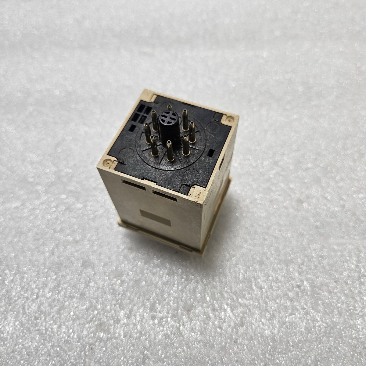 OMRON H3CR-A8-600 MULTIFUNCTION TIMER 24-48VAC/12-48VDC