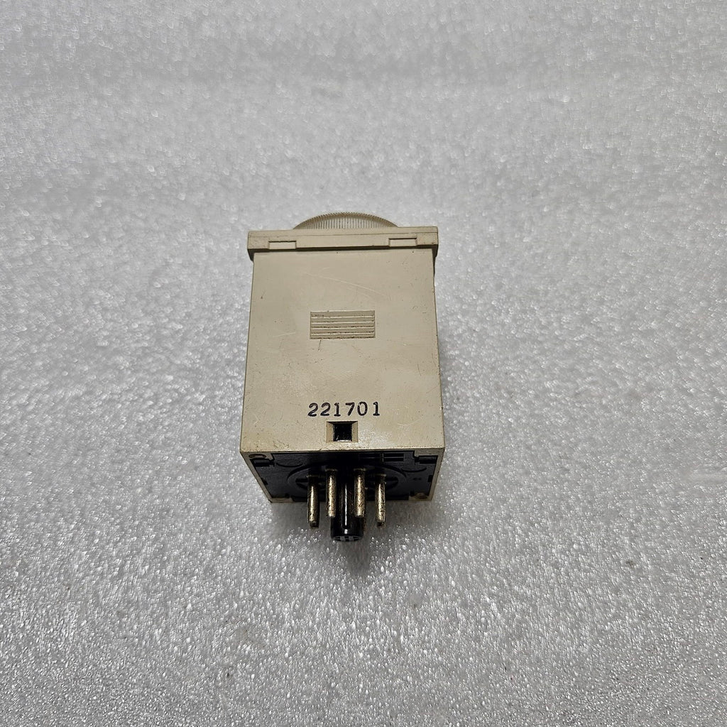 OMRON H3CR-A8E-315 MULTIFUNCTION TIMER 24VDC/AC