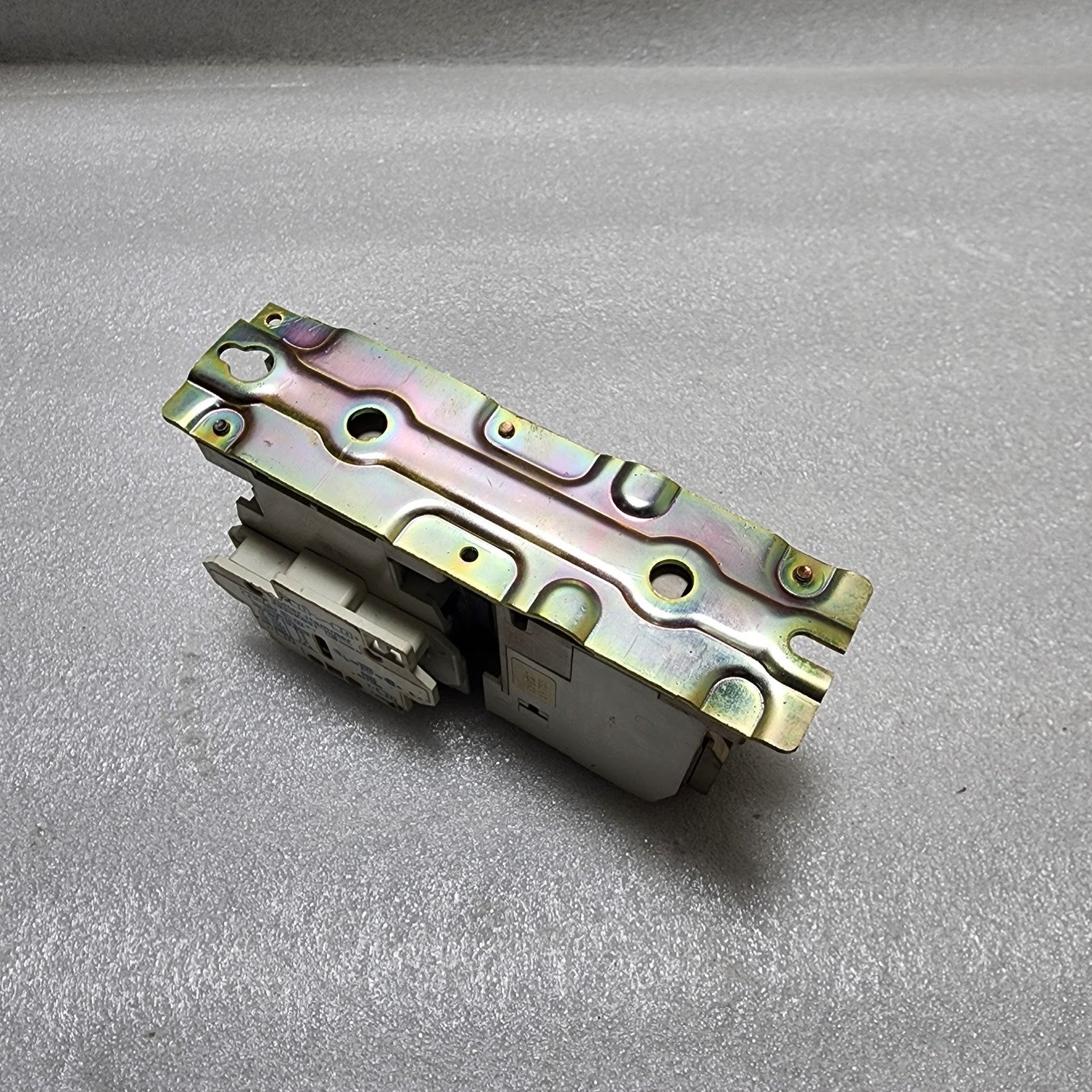 CUTLER AN18BN0 CIRCUIT BREAKER 18A C320KGS1